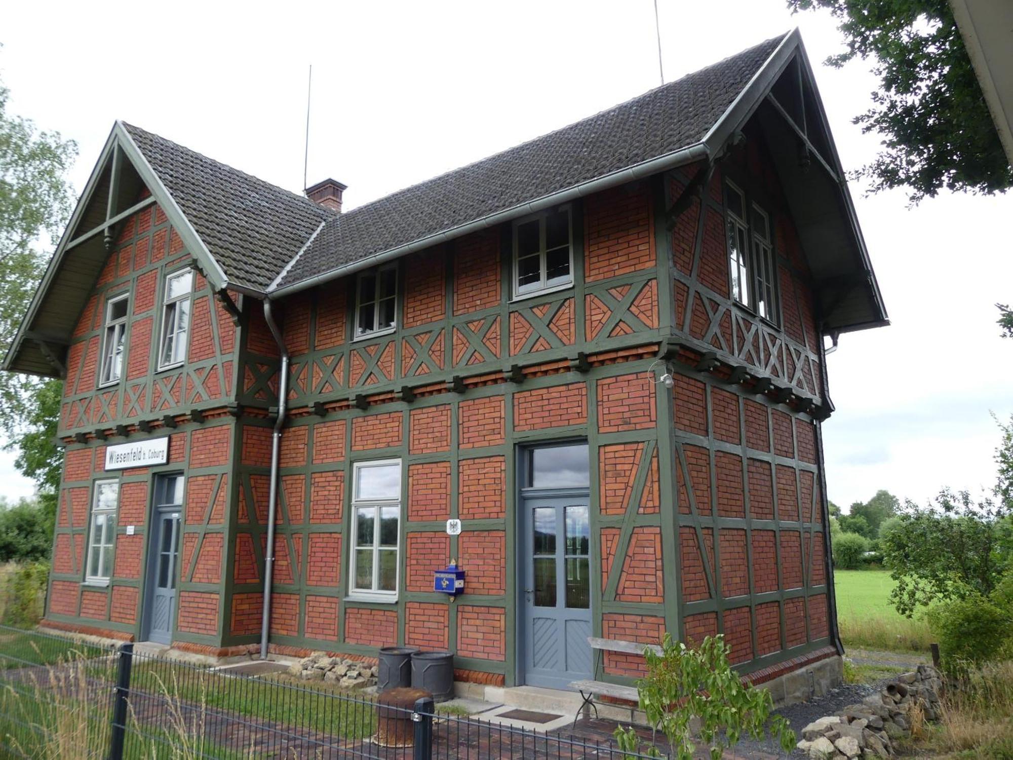 Ferienwohnung Bahnhof 1892 Meeder 外观 照片