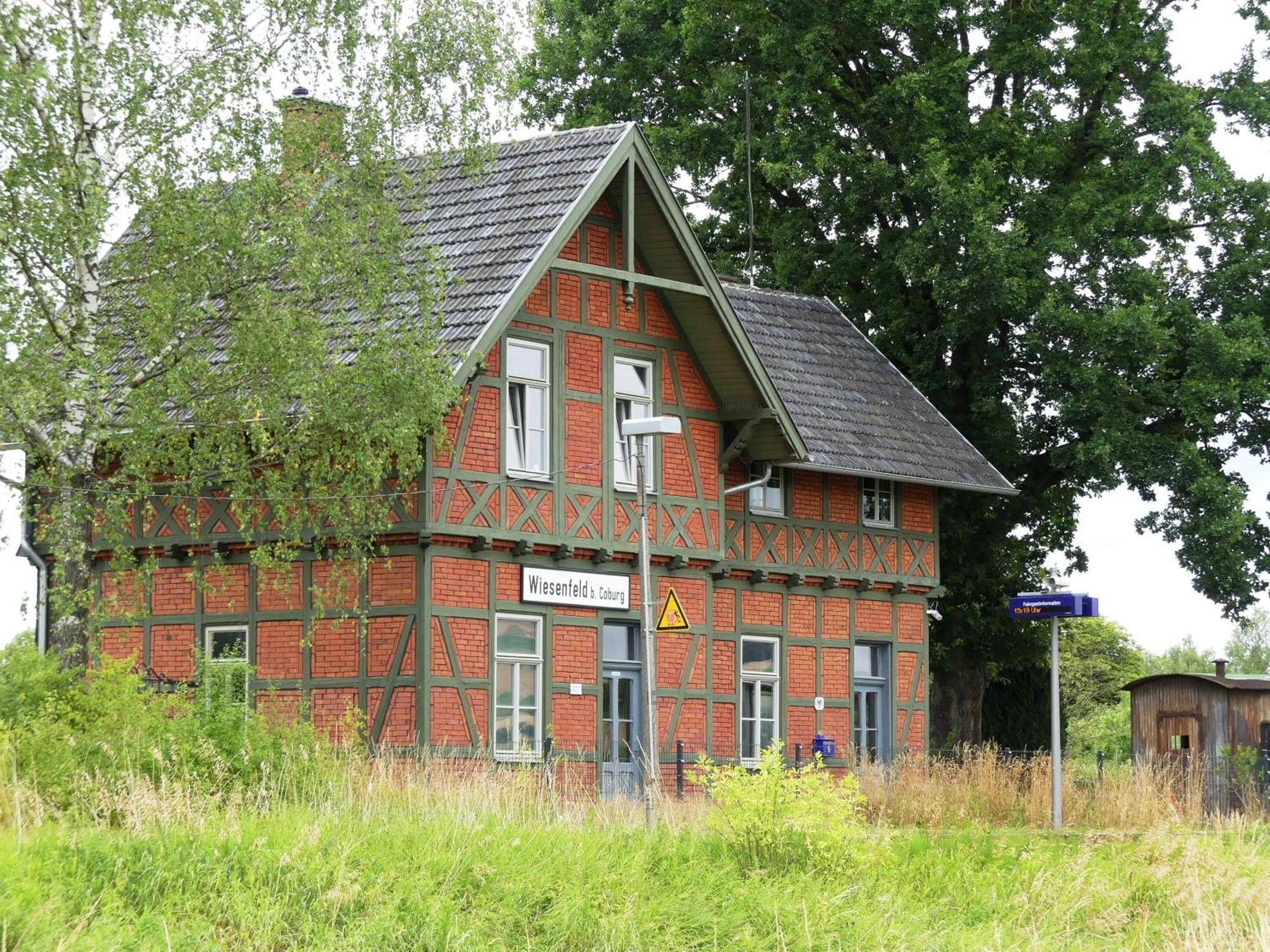 Ferienwohnung Bahnhof 1892 Meeder 外观 照片